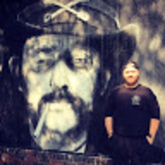 Profile Picture of Stephen Lessmann (@stephenlessmann) on Poshmark