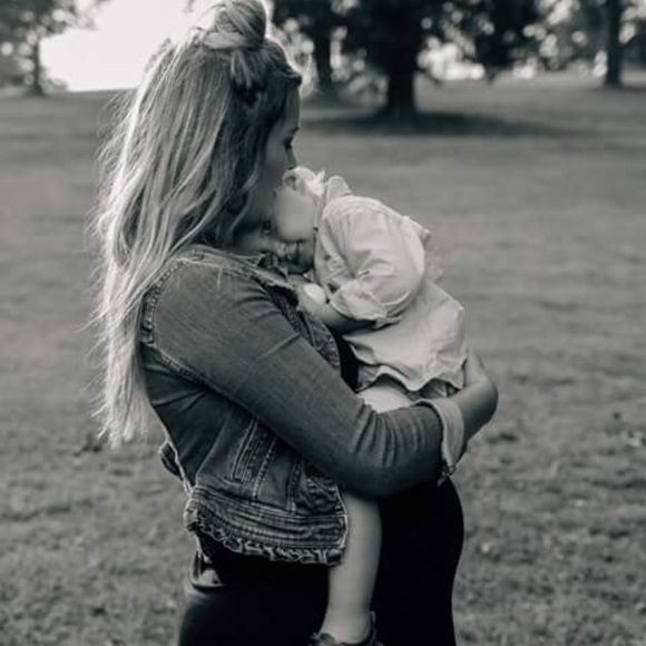 Profile Picture of Sarah Lippard (@slippard31) on Poshmark