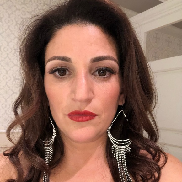 Profile Picture of Christina Loughran (@nightfever0708) on Poshmark