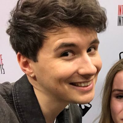 Profile Picture of Laura  ✨ (@PombearDan) on Twitter