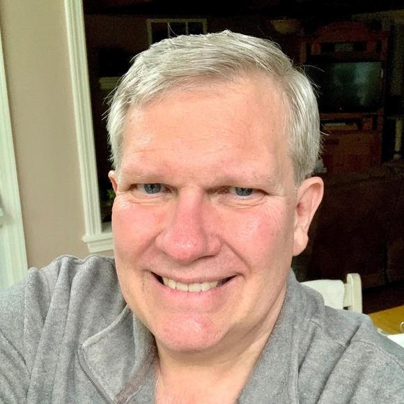 Profile Picture of Mike Hiteshew (@catsandbrews) on Poshmark