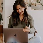 Profile Picture of Stephanie dave (@finance_stephanie_) on Instagram