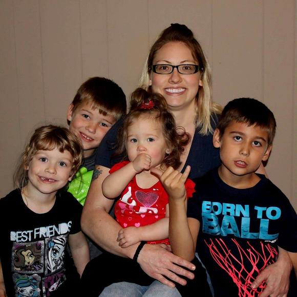 Profile Picture of Crystal Mcclenahan (@hottmomma1983) on Poshmark