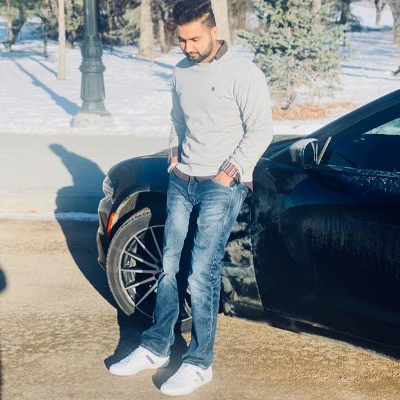 Profile Picture of Sourav Sohal (@souravsohal42) on Poshmark