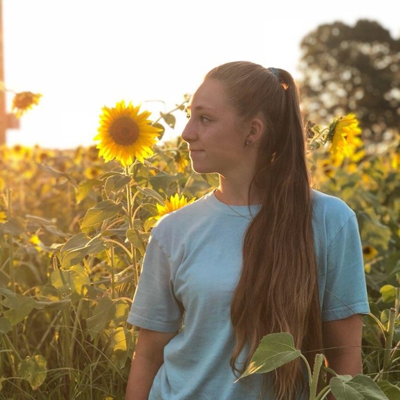 Profile Picture of Grace Rebner (@grace_lr) on Poshmark