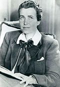 Profile Picture of Dorothy Arzner - Wikipediaon Wikipedia