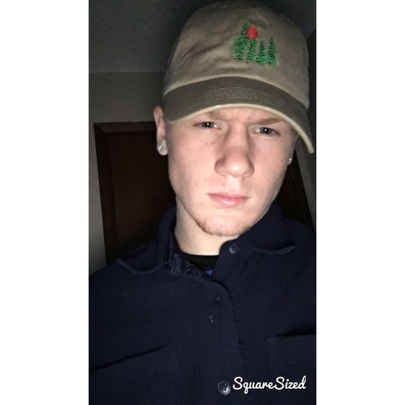 Profile Picture of Bryan Lehman (@bryantyler3) on Poshmark