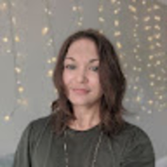 Profile Picture of Margaret Schiefer (@margoschief) on Poshmark