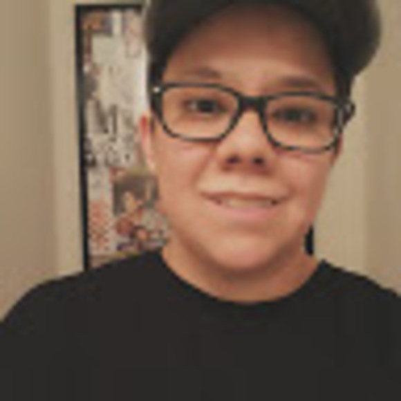 Profile Picture of Randi Ramirez (@randi_ramirez) on Poshmark