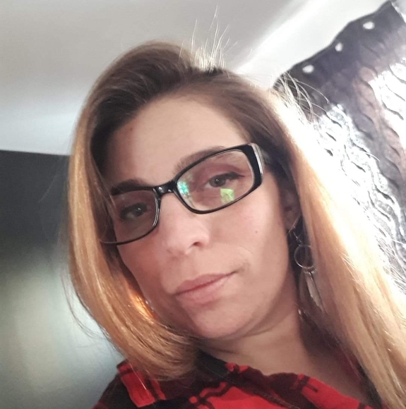 Profile Picture of Annick Beland (@annickbeland) on Poshmark