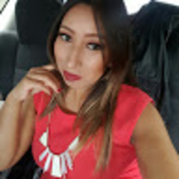 Profile Picture of Alba Ramirez (@nidiaingrid) on Poshmark