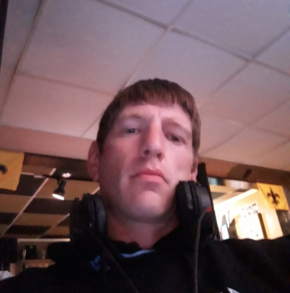 Profile Picture of Andrew Hymel (@werdna1983) on Poshmark