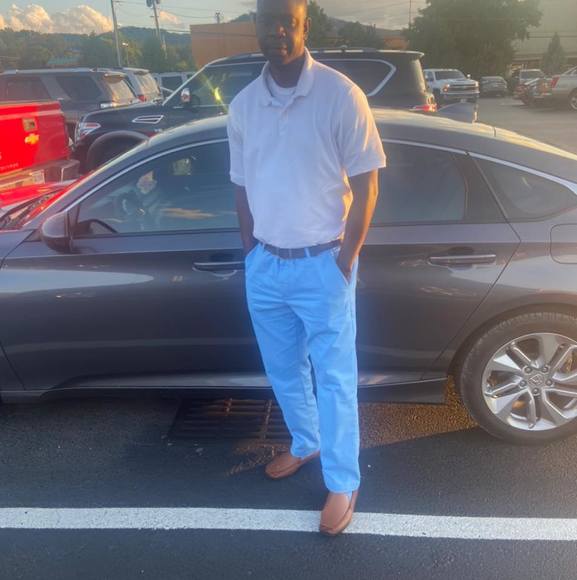 Profile Picture of Charles James (@ceeceeridere) on Poshmark