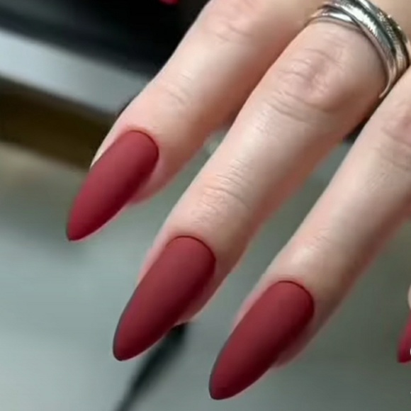 Profile Picture of Divya Adesara (@divyaadesara) on Poshmark