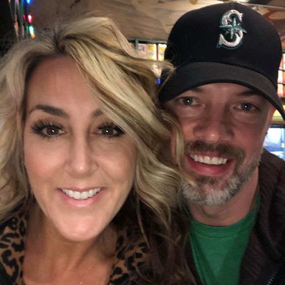 Profile Picture of Chris Gondos (@chrigon) on Poshmark