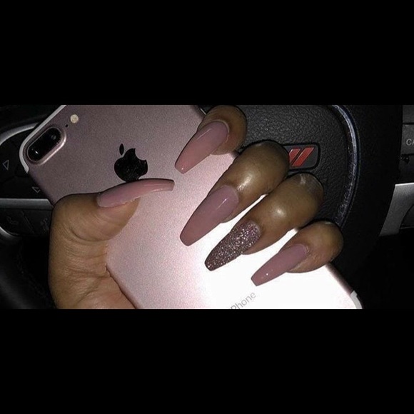 Profile Picture of Lorena Licea (@liceacristal33) on Poshmark