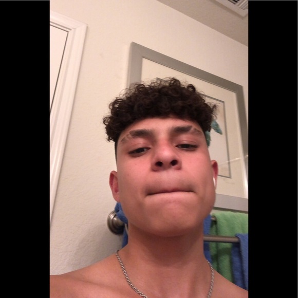Profile Picture of Lorenzo Arevalo (@lilscopee03) on Poshmark