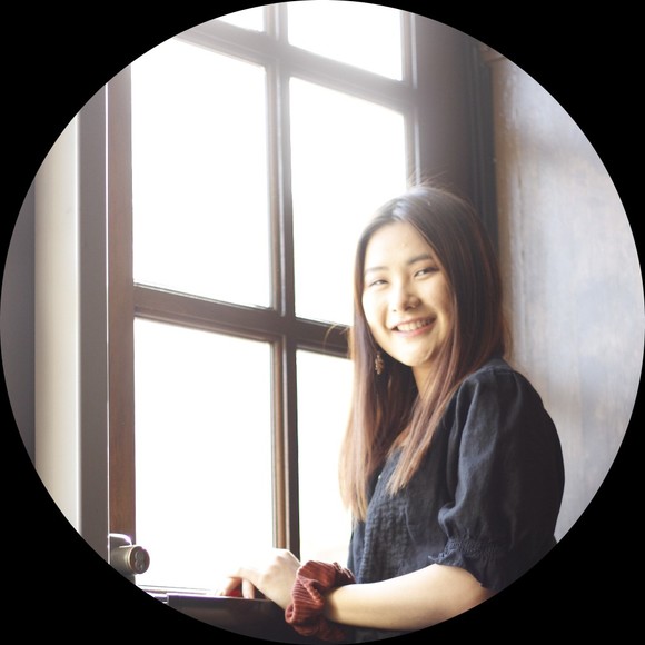 Profile Picture of Inhye Kim (@heyitsinhye) on Poshmark