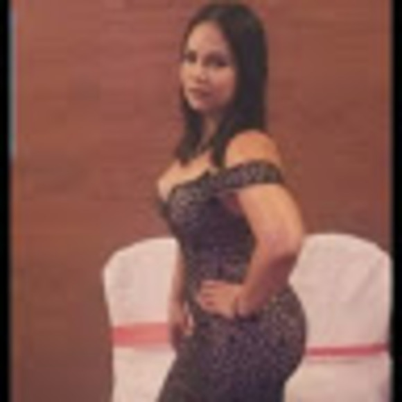 Profile Picture of Melanny Lauger (@melanny_lauger) on Poshmark