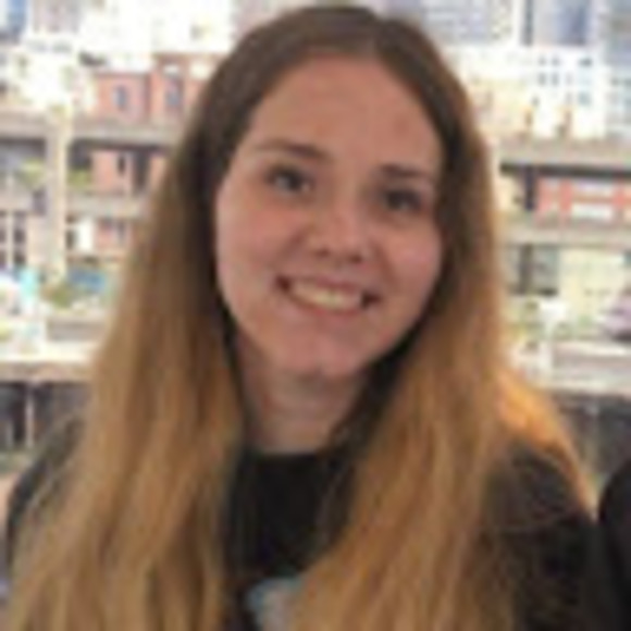 Profile Picture of Kelli Blodgette (@kelliblodgette) on Poshmark