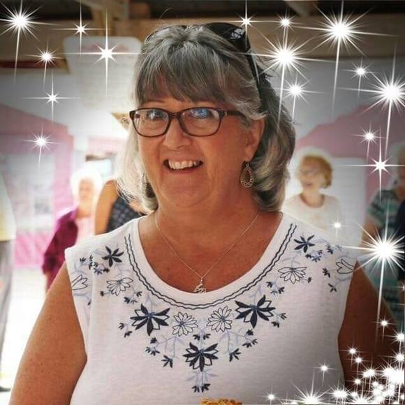 Profile Picture of Donna Bittner (@donnabit552) on Poshmark