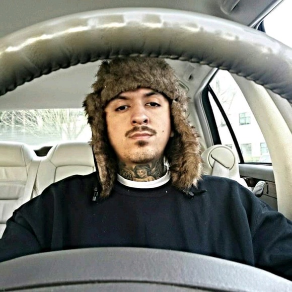 Profile Picture of Alejandro Olivarez (@olivarez503) on Poshmark