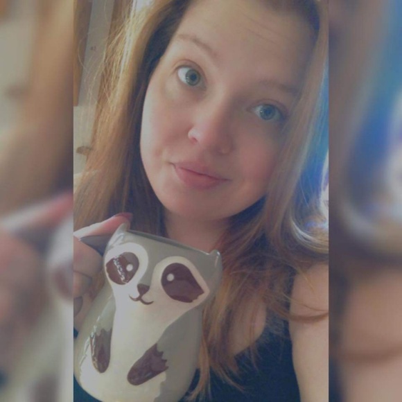 Profile Picture of Paige Blevins (@paigeb18567) on Poshmark
