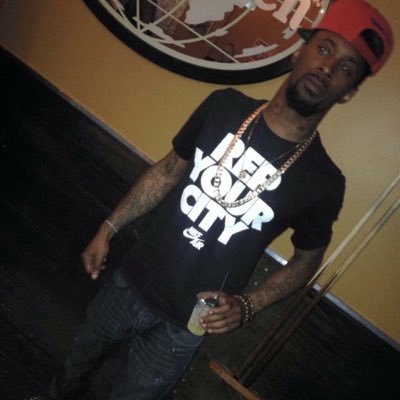 Profile Picture of Daryl Robinson (@drobswag) on Twitter