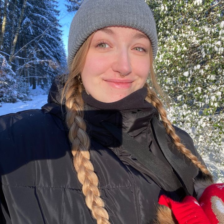 Profile Picture of Emy Jablonski (@emyjablonski) on Tiktok