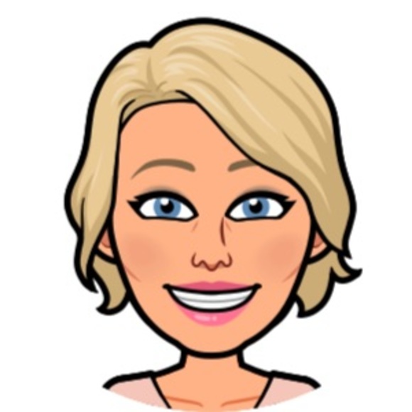 Profile Picture of Jodi Mealer (@jodimealer) on Poshmark