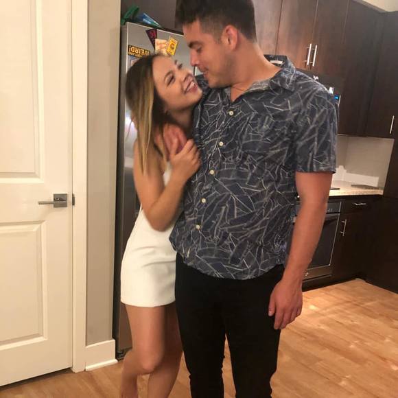 Profile Picture of Alyssa Nakatani (@amcarawa) on Poshmark