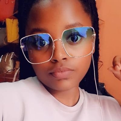 Profile Picture of Vicky🌼 (@vee__key) on Twitter