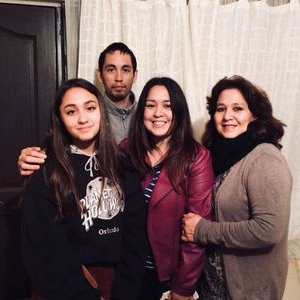 Profile Picture of Cecilia Manriquez Bustamante (@CeciliaManriq19) on Twitter