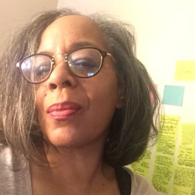 Profile Picture of Editing Donna (@CelebrityEditor) on Twitter