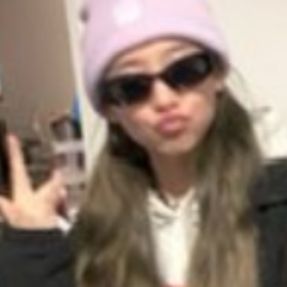 Profile Picture of Kippie Thomas (@kippieqb626) on Poshmark