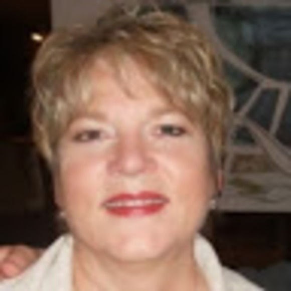 Profile Picture of Janet Bechtel (@jlbechtel57) on Poshmark