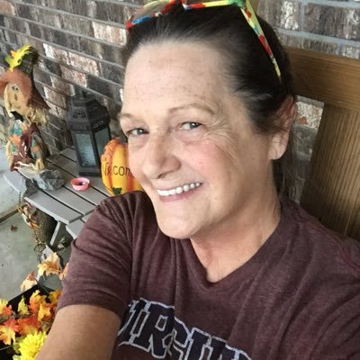 Profile Picture of Phyllis Touchstone (@phyllistouchst6) on Twitter