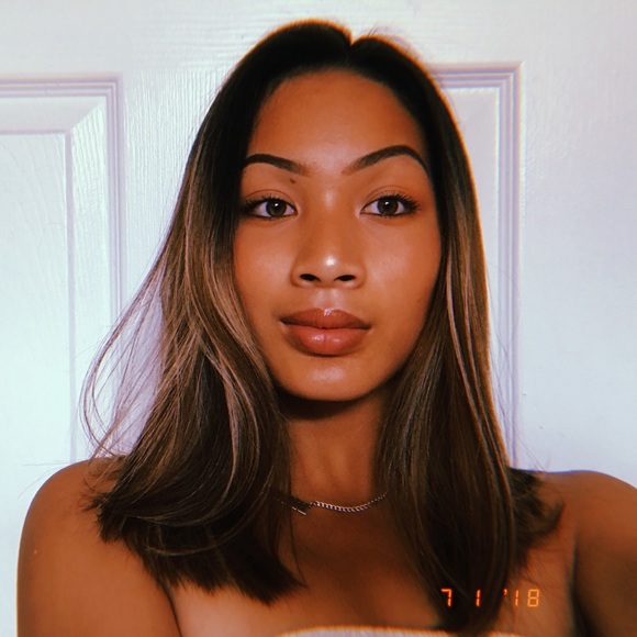 Profile Picture of Bianca Lagman (@mariiebiianca) on Poshmark