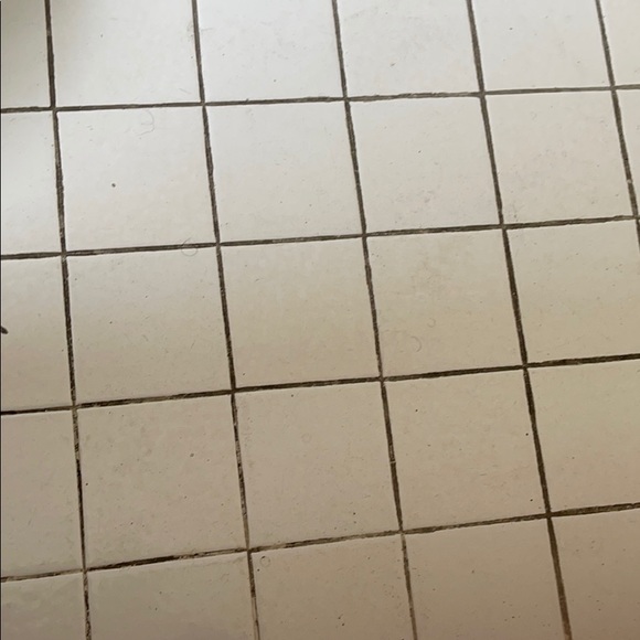 Danoune Joachim - Poshmark Profile Picture of Danoune Joachim (@danounejoachim) on Poshmark