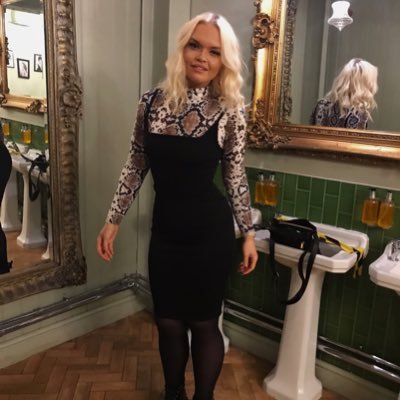 Profile Picture of Jen (@_jenniferwiles) on Twitter