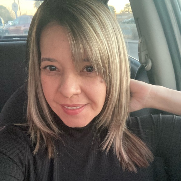 Profile Picture of Paula Lazzaro (@pau01008) on Poshmark