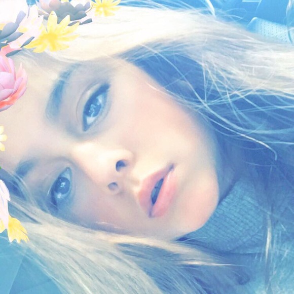 Faith Tanabe - Poshmark Profile Picture of Faith Tanabe (@ftanabe22) on Poshmark