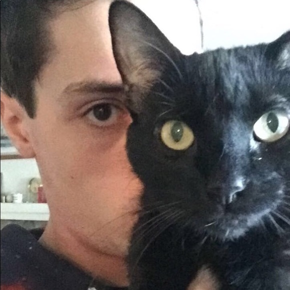 Profile Picture of Torey Steinhaus (@toreysteinhaus) on Poshmark