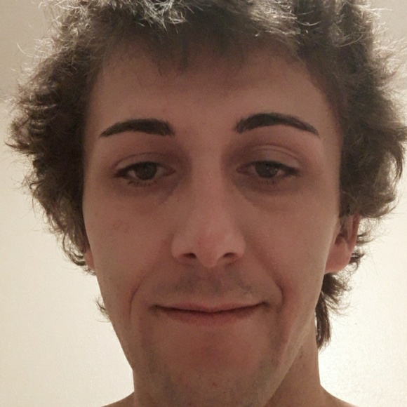 Profile Picture of Dustin Leach (@dustindropdead) on Poshmark