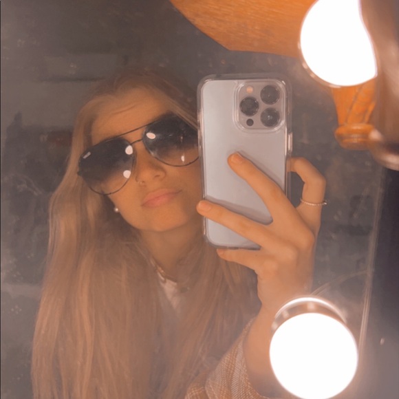 Profile Picture of Charlsie Tigart (@charlsiebrooke) on Poshmark