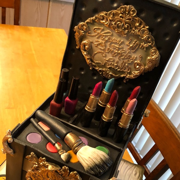 Profile Picture of Chablis Reese (@ambitiousstyle) on Poshmark