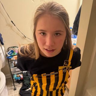 Profile Picture of Mia Foster (@mia_foster__) on Instagram