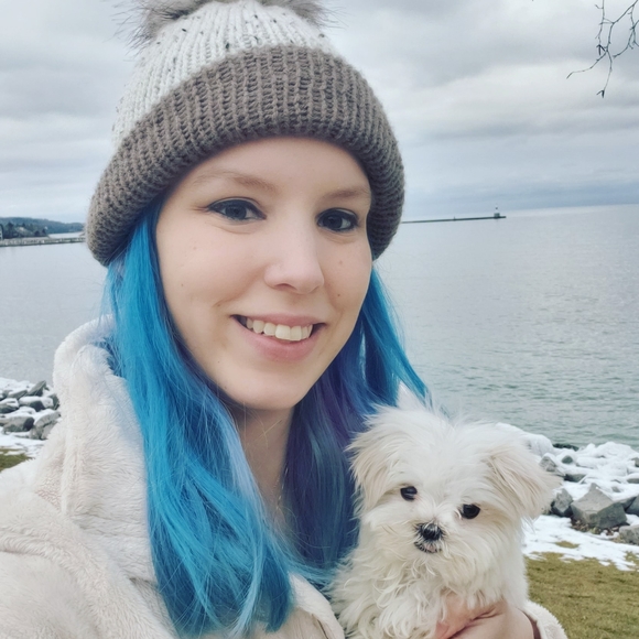 Profile Picture of Kari-jean Nulph (@kjeannul) on Poshmark