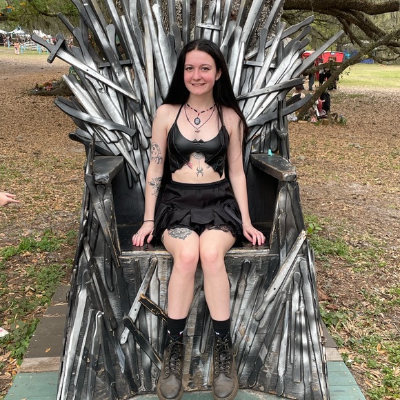 Profile Picture of Kamrie Pecket (@kamrie_pecket) on Poshmark