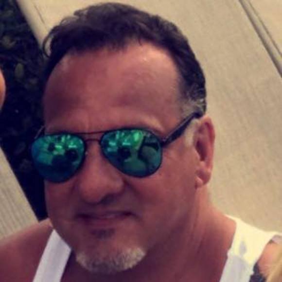 Profile Picture of Danny Radojevich (@danatdiscount) on Poshmark